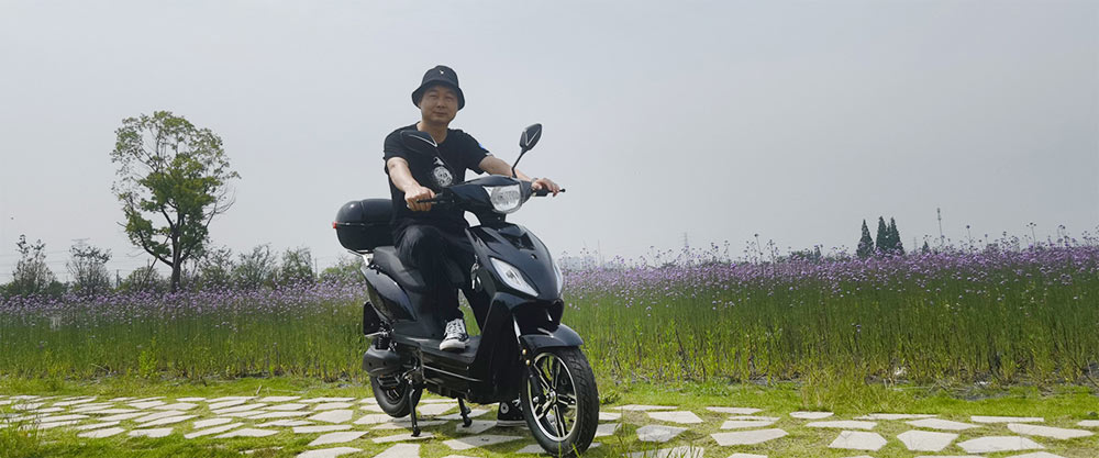 Healthy and Environmentally Friendly: A Green Cycling Journey with an Electric Scooter with Pedals for Adults