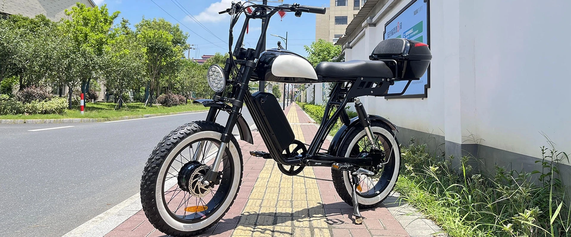 Bicicleta elétrica de pneu de gordura retrô